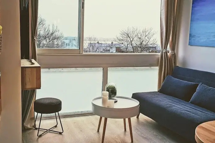 Room 5 of 10
