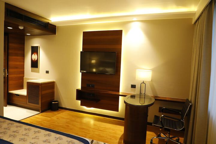 Room 7 of 54