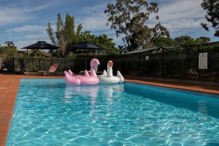 Hotel Pool