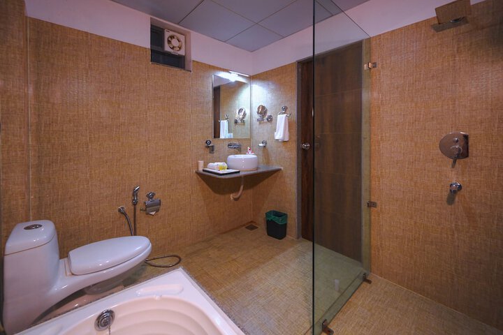Room 19 of 33
