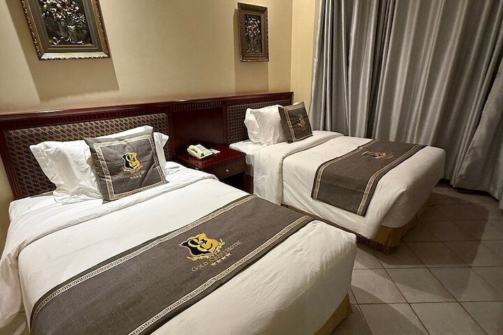 Room 8 of 27