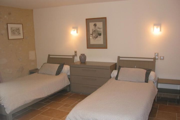 Room 3 of 54