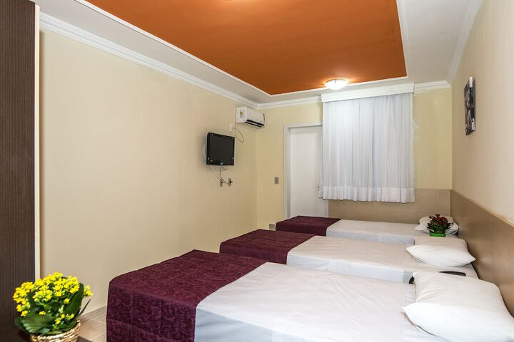 Room 10 of 75