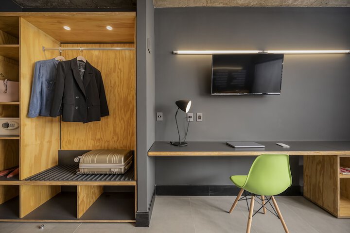 Room 12 of 41