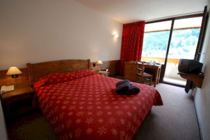 Room 6 of 38