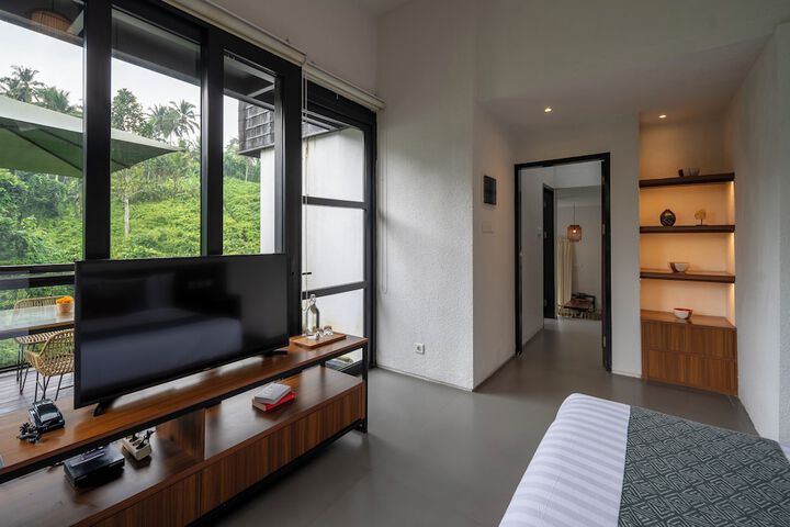 Room 15 of 72