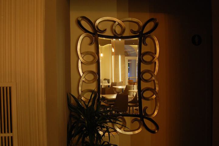Dining 39 of 62