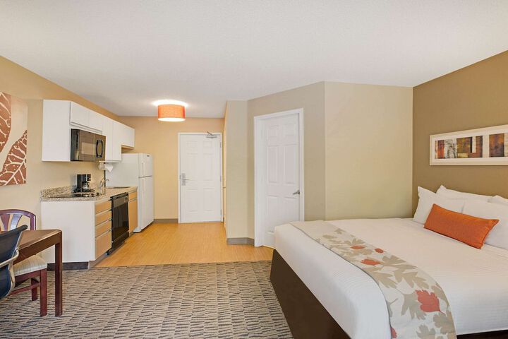 Room 5 of 22