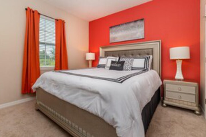 Room 22 of 28