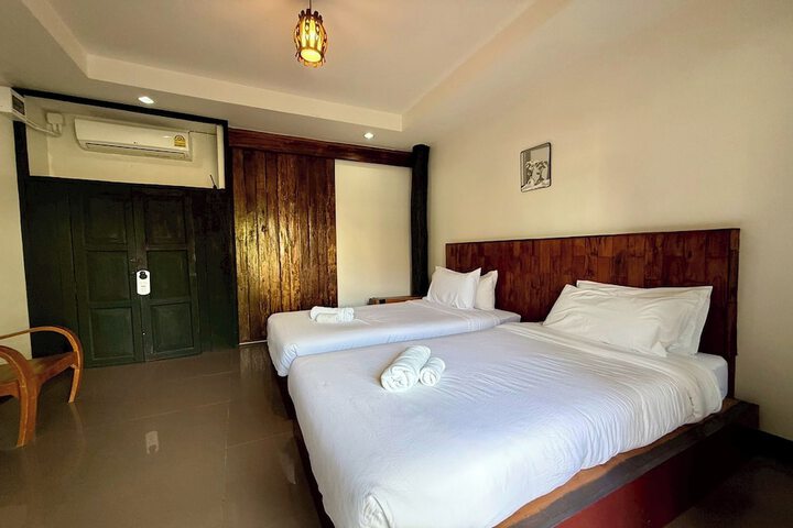 Room 15 of 60