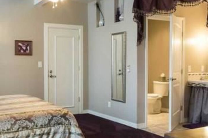 Room 4 of 26