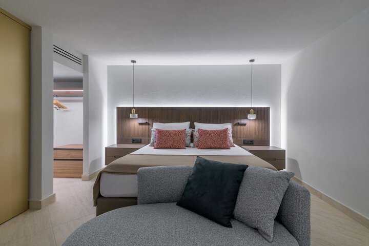 Room 61 of 295