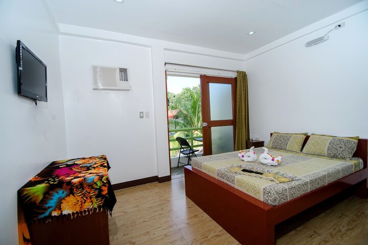 Room 6 of 51