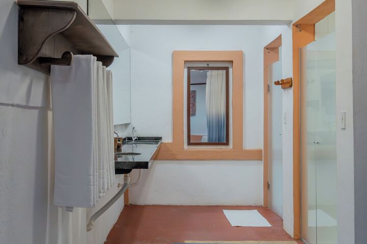 Room 62 of 86