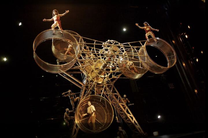 Entertainment 75 of 98