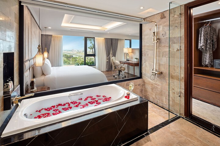 Room 25 of 55