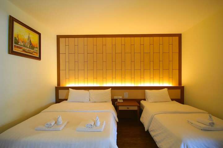 Room 25 of 150