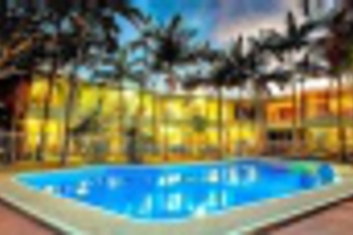 Hotel Exterior 99 of 228