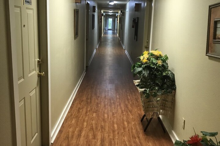 Ballroom/Hall 28 of 40