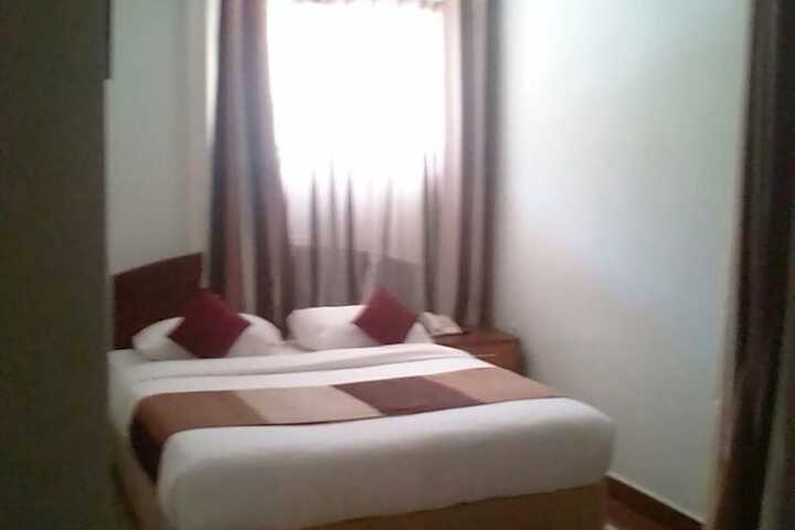Room 7 of 11