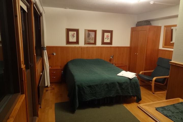 Room 5 of 29