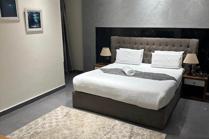 Room 49 of 103