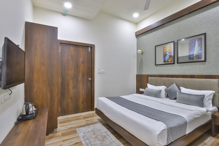 Room 16 of 59