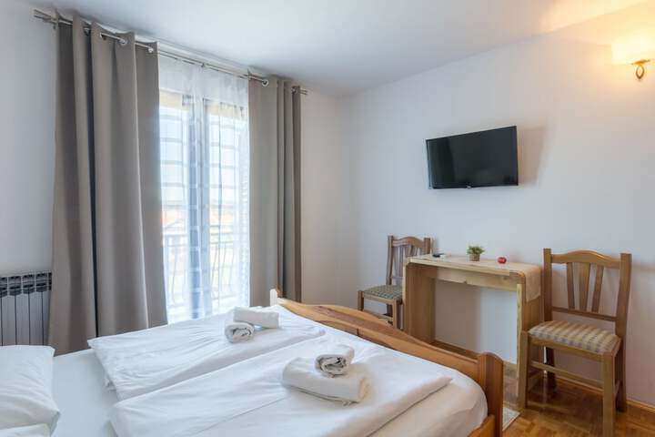 Room 10 of 47