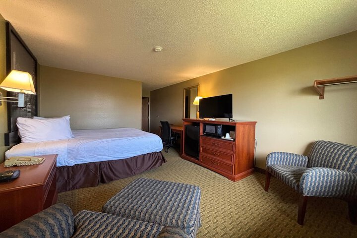 Room 13 of 26