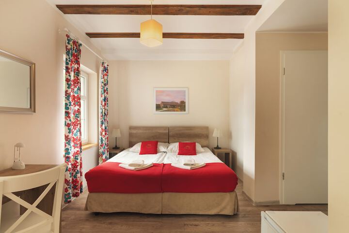Room 26 of 158