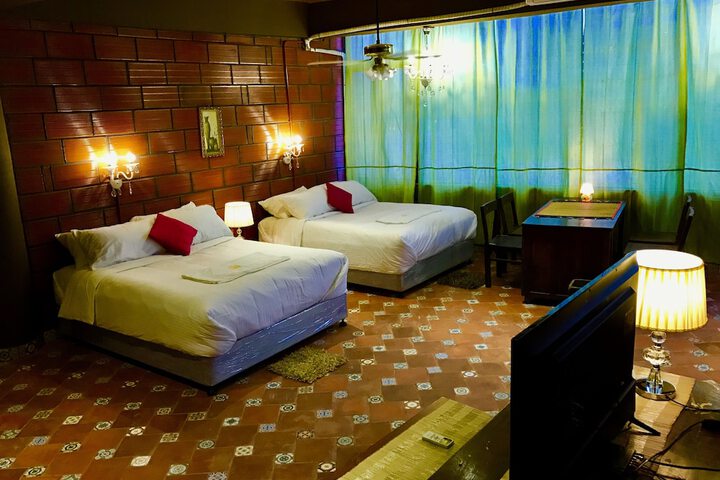 Room 6 of 61