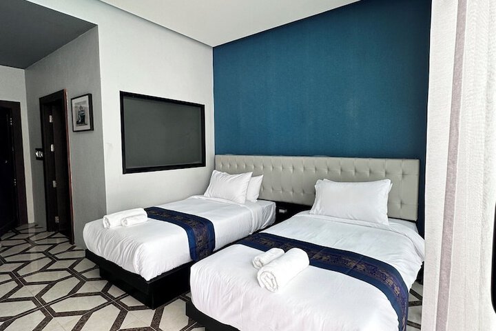 Room 15 of 23
