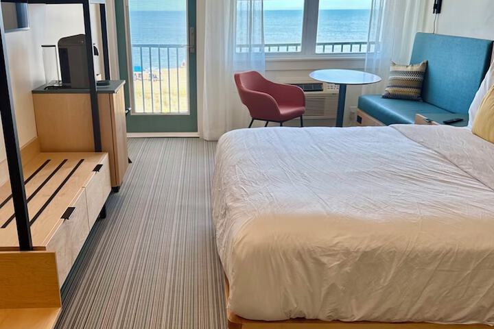 Room 29 of 74