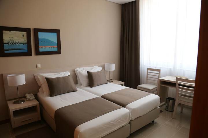Room 9 of 35