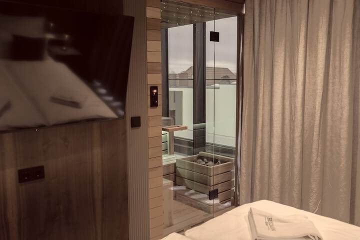 Room 28 of 116