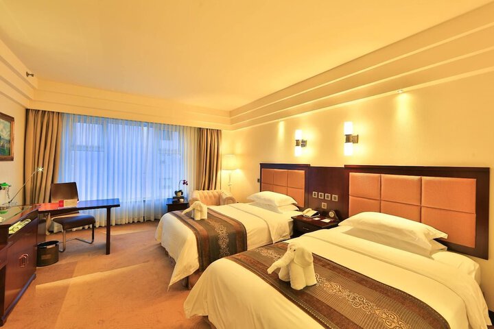 Room 5 of 44