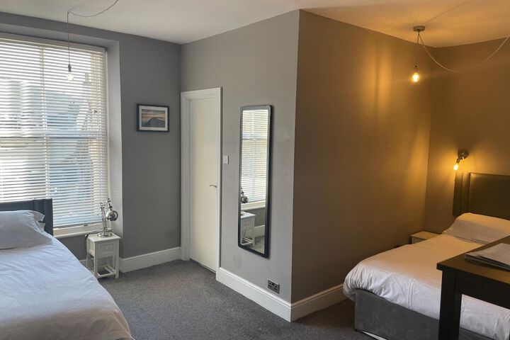 Room 21 of 47