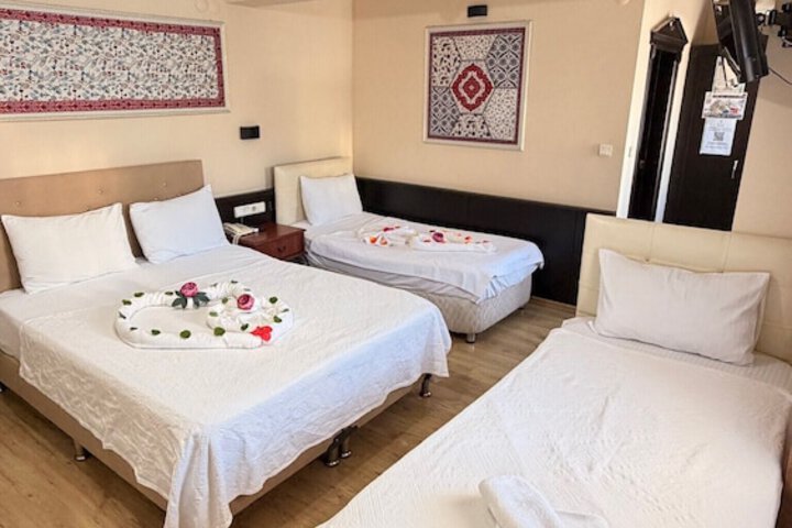 Room 28 of 132