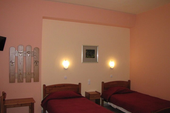 Room 13 of 40