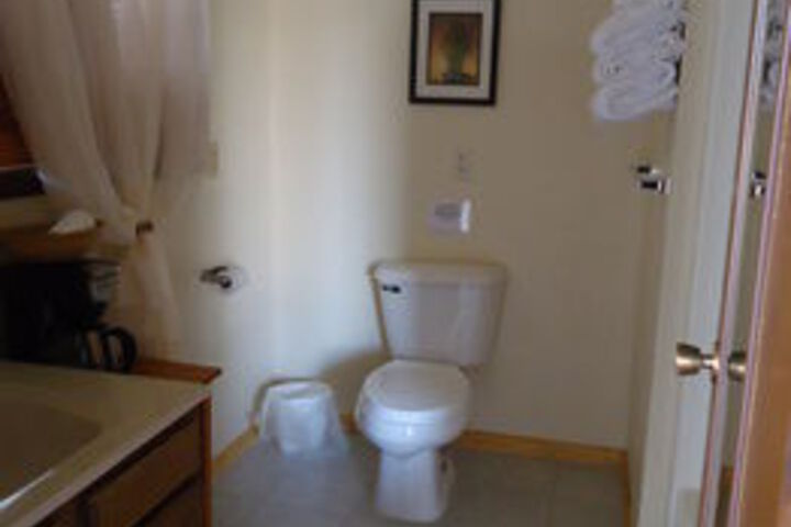 Room 6 of 43