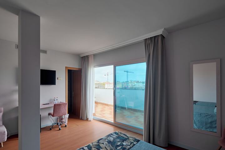 Room 100 of 186