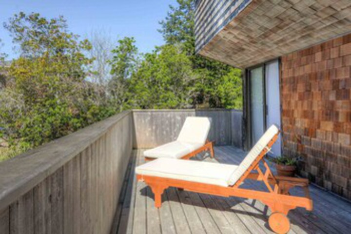 Terrace/Patio 3 of 31