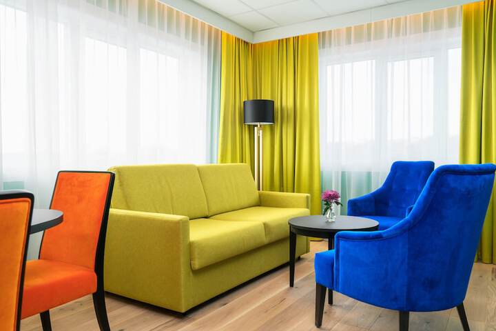 Room 16 of 46