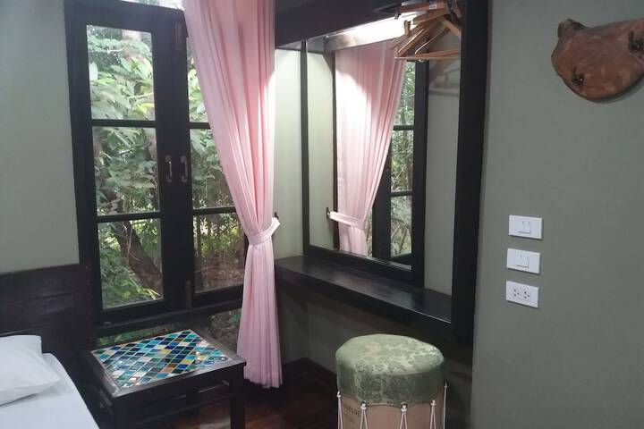 Room 12 of 39