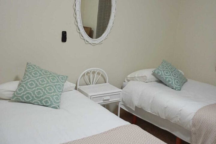 Room 5 of 28