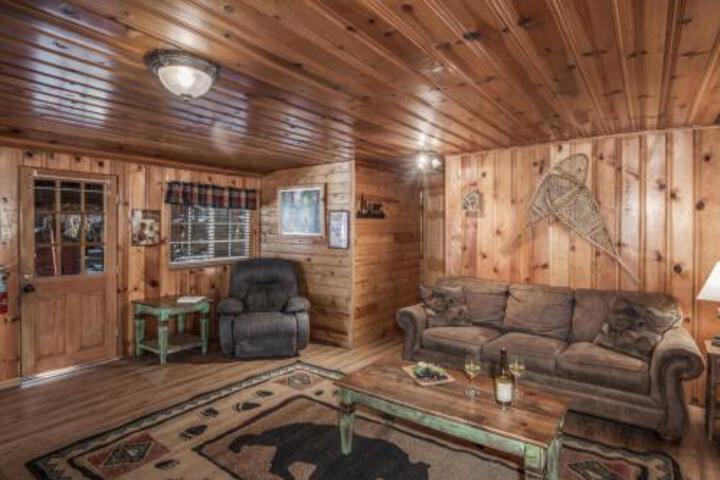 Whispering Pine Cabins cabin Fever in Ruidoso, NM