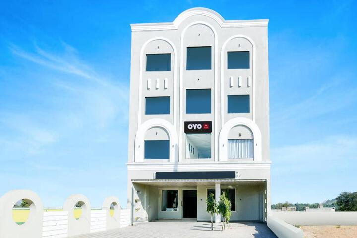 Hotel O RichFeel