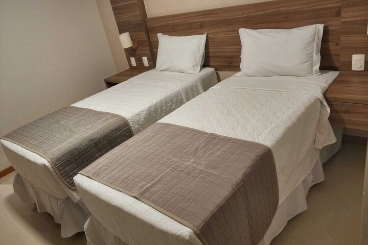 Room 9 of 38
