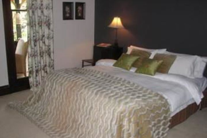 Room 4 of 10