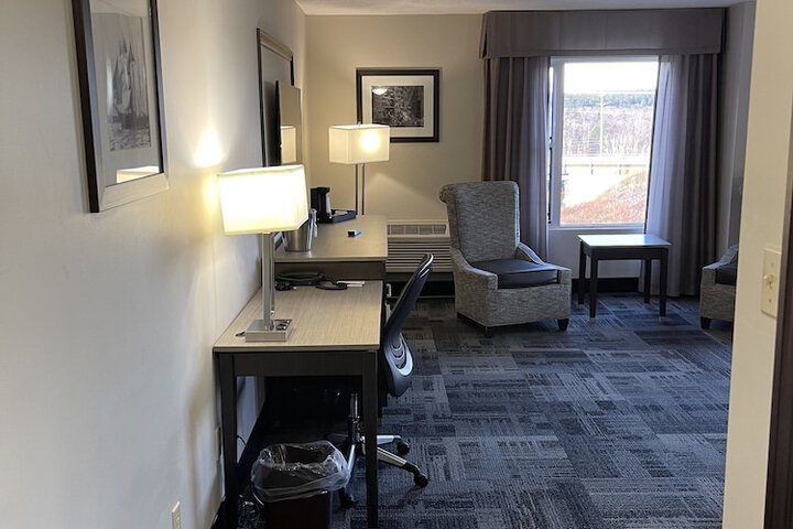 Room 10 of 46